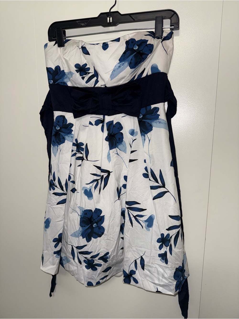Junior White Floral Strapless Dress with Navy Sash